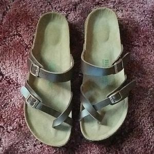 New leather sandals